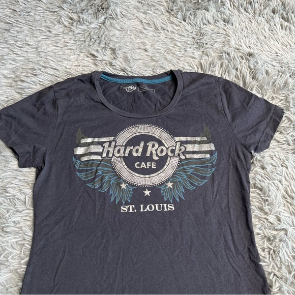 Hard Rock Cafe Tshirt Womens Small St Louis Black Silver Logo Wings Graphic - Picture 2 of 8